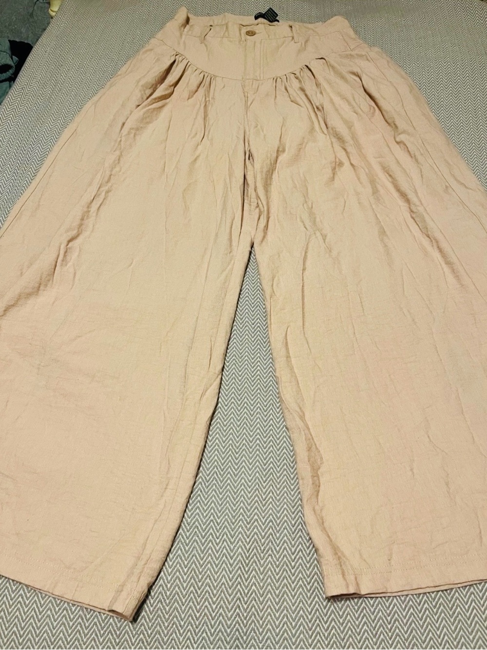 Like an Angel Tan Rayon Blend Wide Leg High Rise Pants. Yoked Waist. Size 1X.